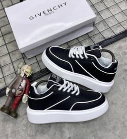 GIVENCHY TOP GRADE