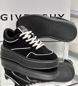 GIVENCHY TOP GRADE