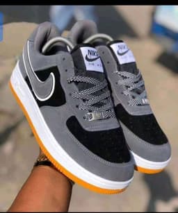 NIKE AIR FORCE